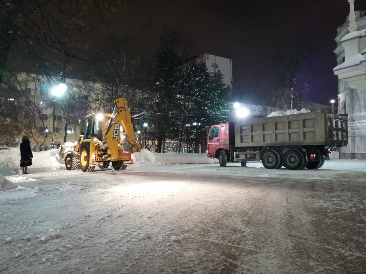 Уборка снега и вывоз – Екатеринбург. Спецтехника от 1200 р/час